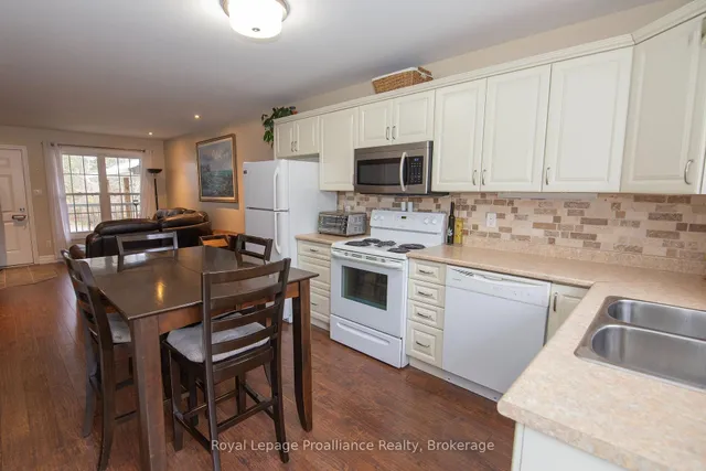 494 Metcalf St, Tweed 3