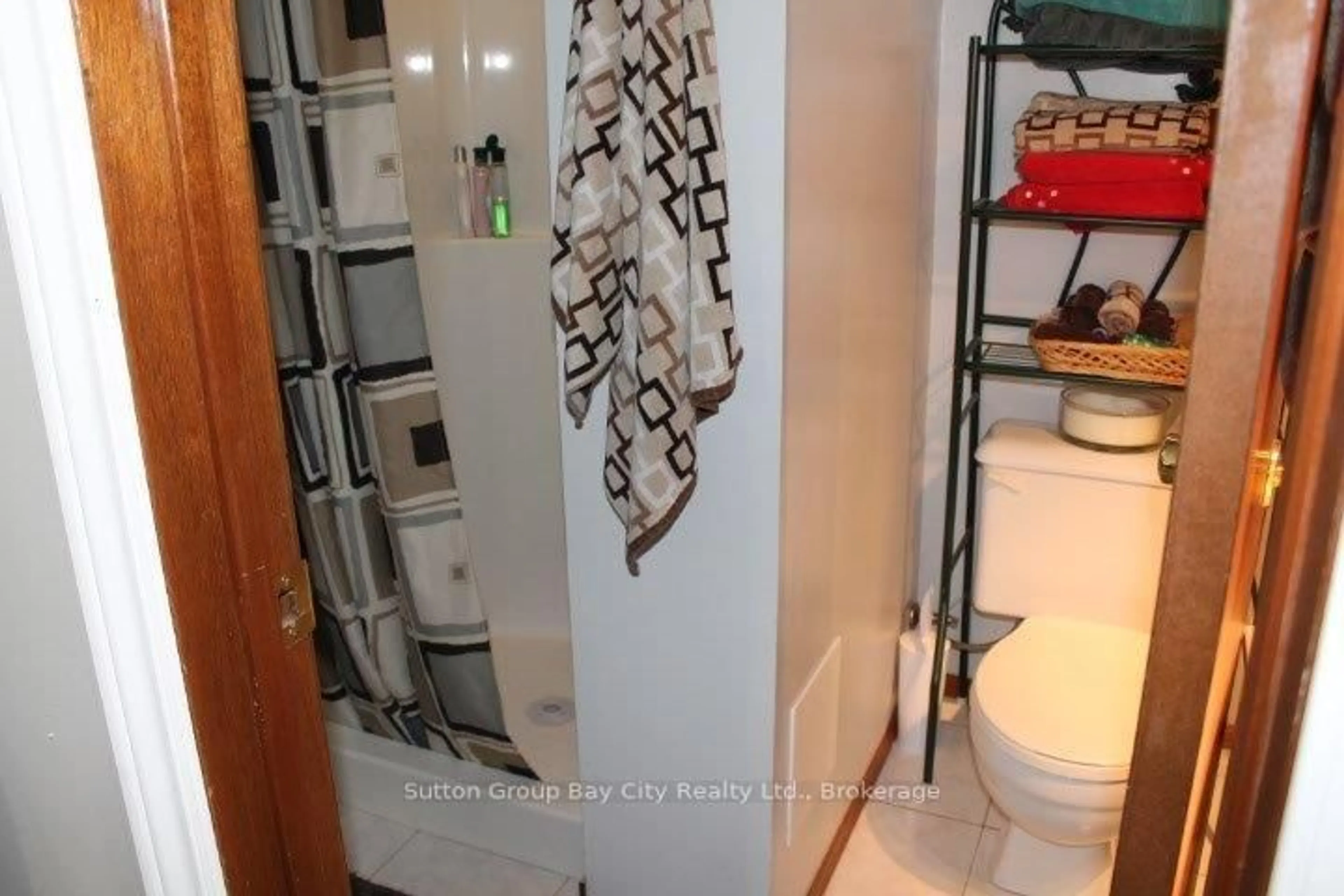 trreb/IMG-X13836398_1ef05824-2a83-4681-ac6c-bcb8606eede8-l.jpg