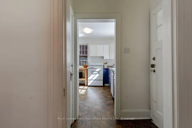 567 King St, Peterborough 3