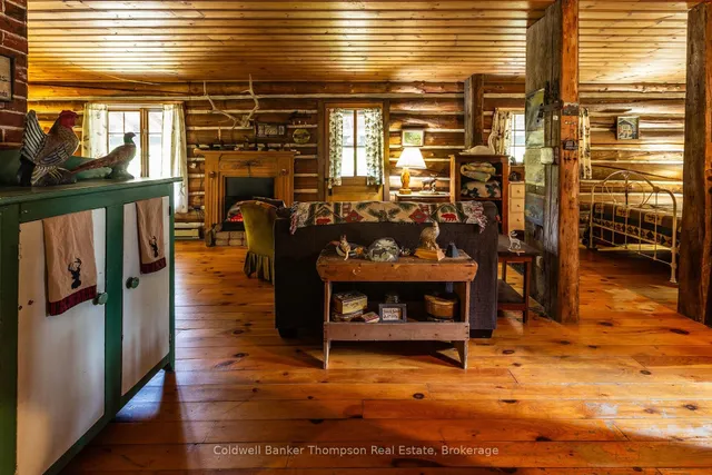 712 Highway 592, Perry 2