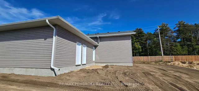 18 Jade Ave, Petawawa 5