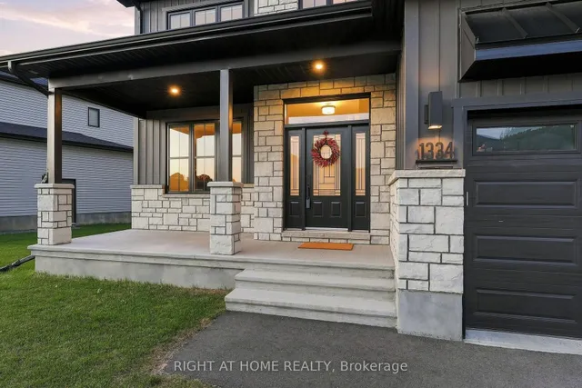 1334 Fribourg St, Russell 5
