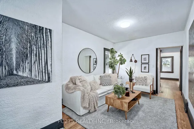 16 Barrington Ave, London North 5