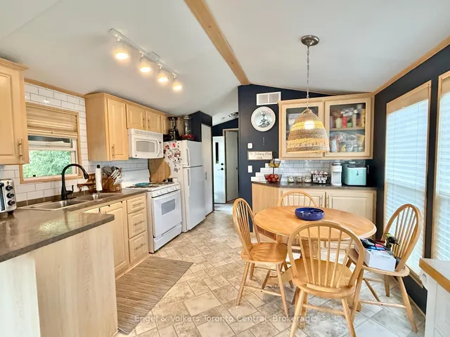 7489 SIDEROAD 5 E #P 6, Wellington North 3
