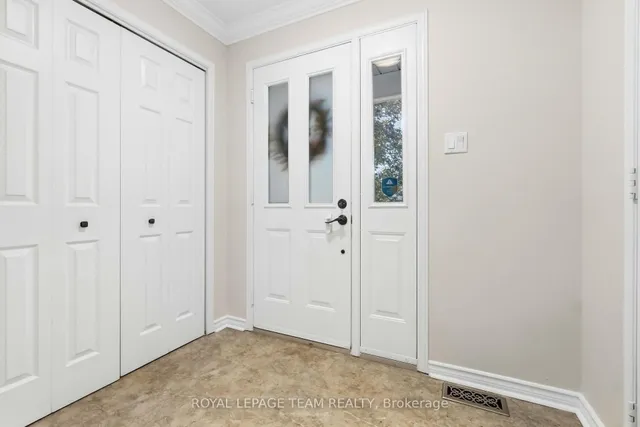 1938 La Chapelle St, Ottawa 3