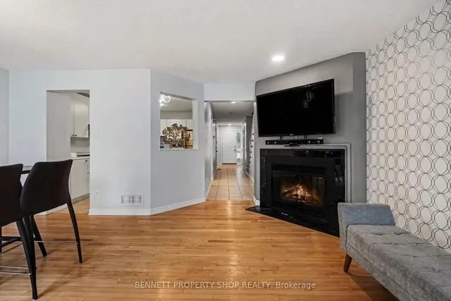 4 Winnegreen Crt, Ottawa 3