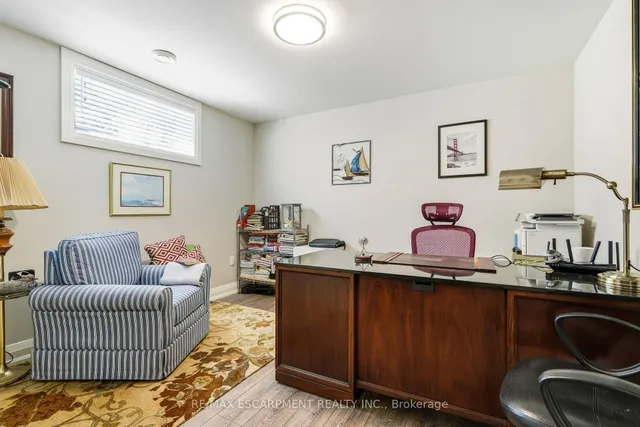 42 Carlton Ave, Welland 5