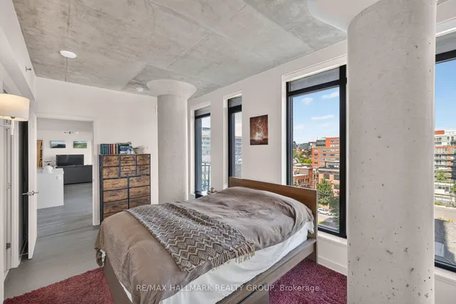 203 Catherine St #714, Ottawa 2