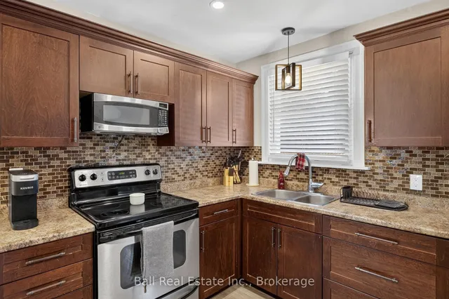 246 King George St, Peterborough 2