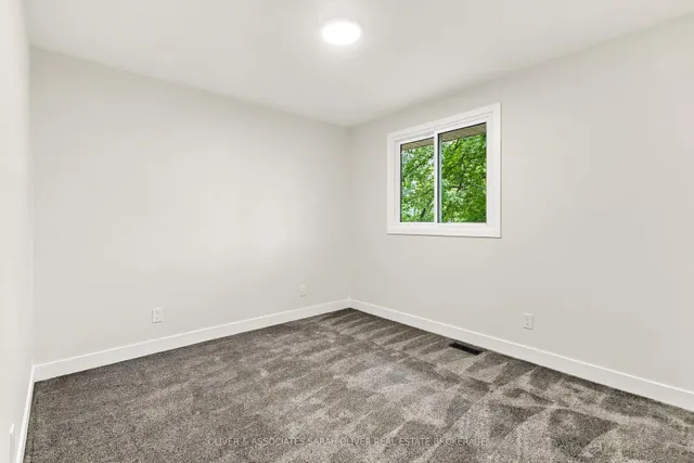 95 Blackacres Blvd, London North 4
