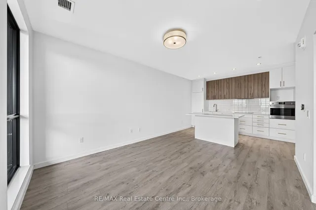 181 King St #1607, Waterloo 5