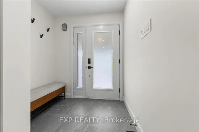 5466 Edgewater Dr, Ottawa 3