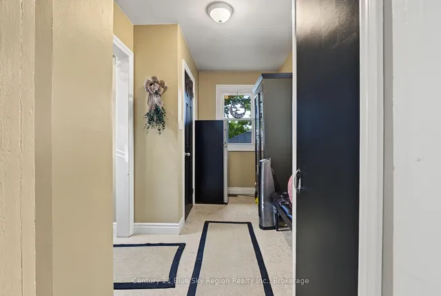 941 Main St, North Bay 4