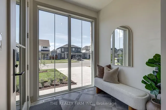 54 Royal Cres, Southwold 3