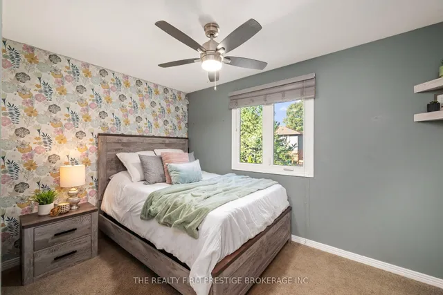 49 Whisperwood Cres, London South 5