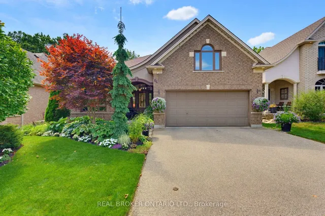 64 Carmichael Cres, Brantford