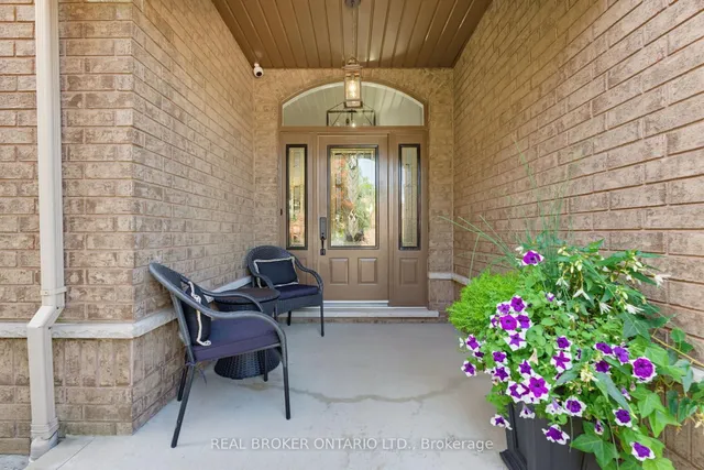 64 Carmichael Cres, Brantford 2