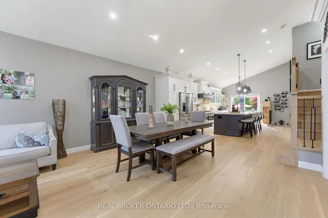 64 Carmichael Cres, Brantford 4