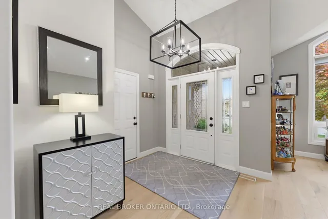 64 Carmichael Cres, Brantford 3