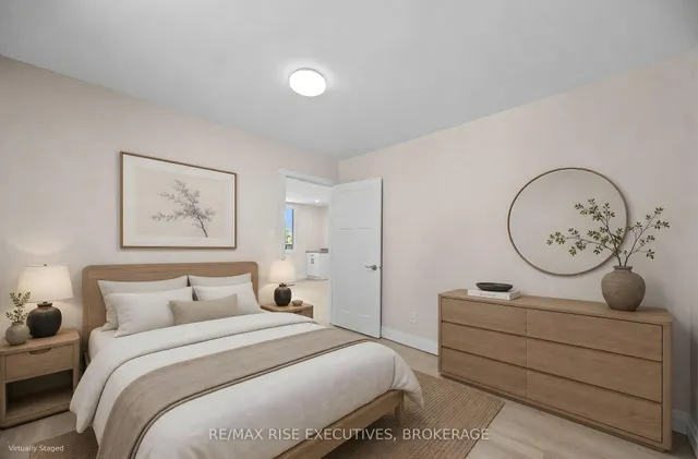 1040 Buckhorn Lane, Perth Road 5