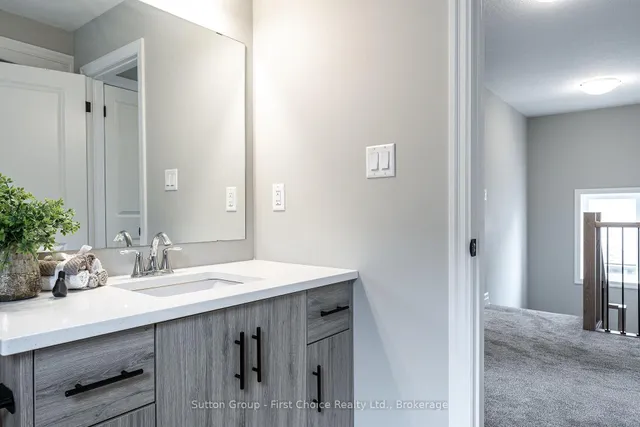 236 Bradshaw Dr, Stratford 3