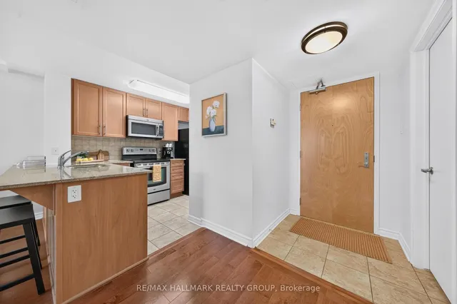 250 Lett St #320, Ottawa 5