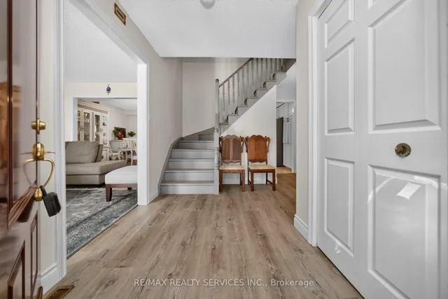 115 Amberly Blvd, Hamilton 4