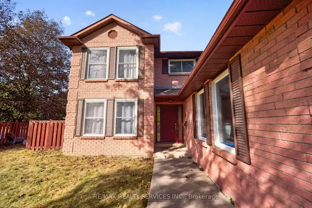 115 Amberly Blvd, Hamilton 3