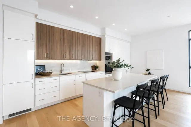181 King St #1901, Waterloo 5