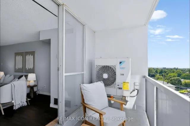 375 King St #708, Waterloo 5