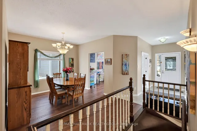 2171 DESCARTES St, Orleans 3