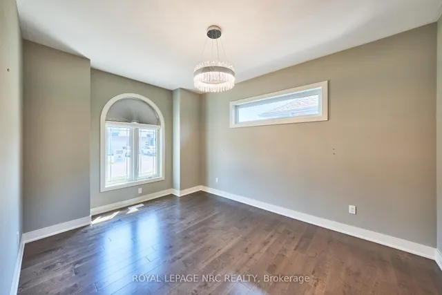 53 Carrick Tr, Welland 3