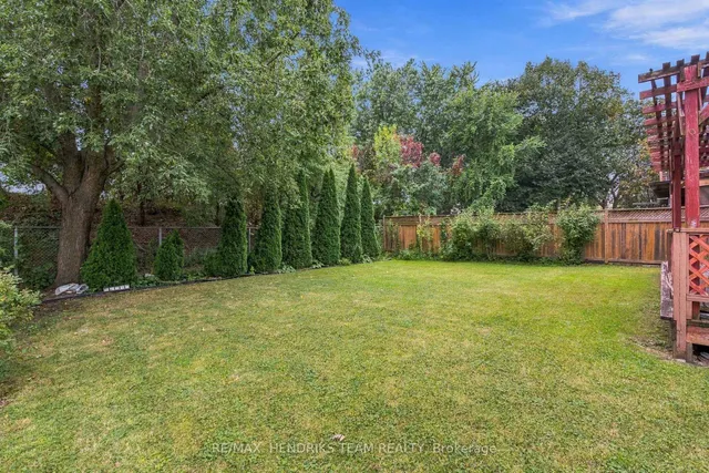 17 Farmington Dr, St. Catharines 3