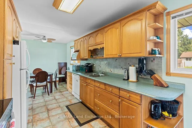 477 Ridge St, Saugeen Shores 5