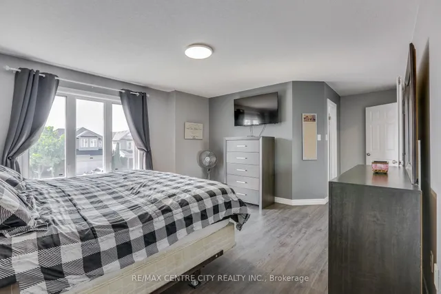 178 McMahen St, London East 4