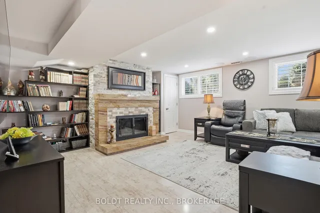 628 Vine St, St. Catharines 3