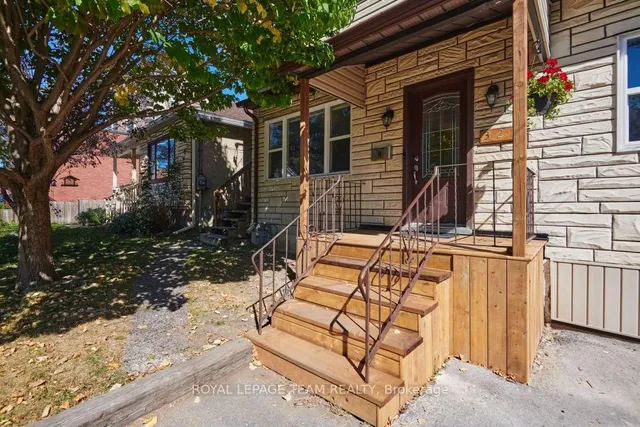 321 Mona Ave, Ottawa 3