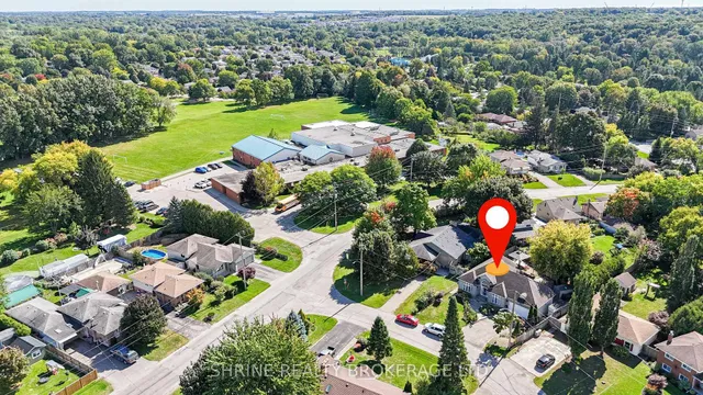 7 DENGATE Cres, London East 2
