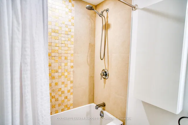 60 Mariposa Ave, Ottawa 3
