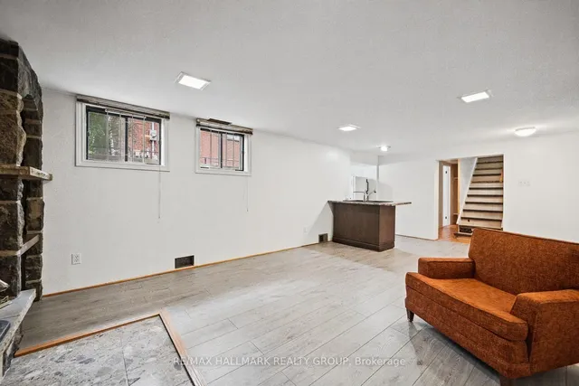 234 Columbus Ave, Ottawa 5