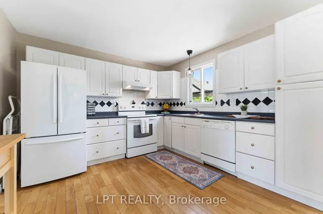 34 Fringewood Dr, Stittsville 4