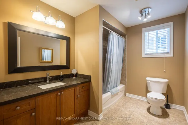 216 Diiorio Circ, Hamilton 5