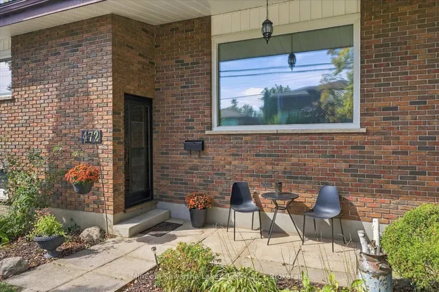 472 Highland Rd, Peterborough 4