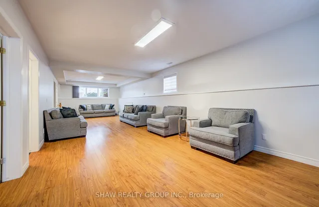 271 College St, Norfolk 5