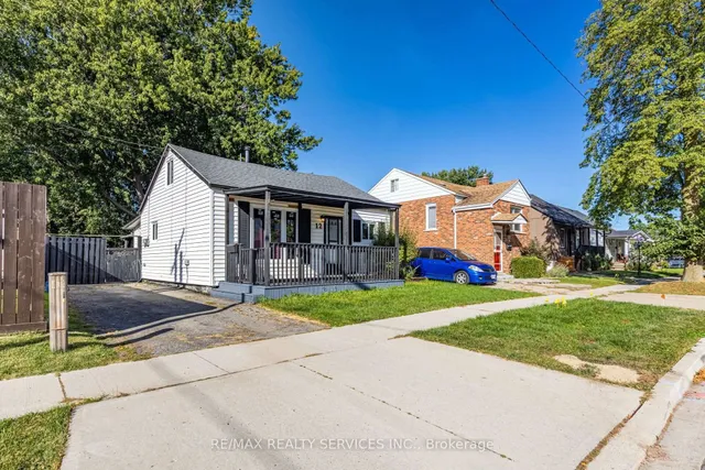 12 Ajax Ave, Welland 2