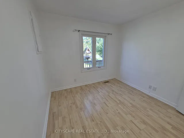 725 Dominion Rd, Fort Erie 3