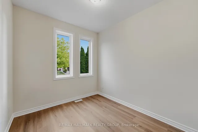 112 Akita Walk, Ottawa 3