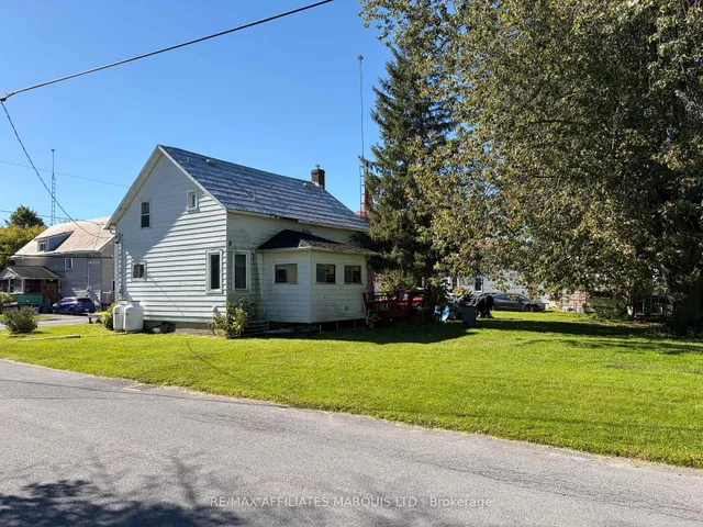 37 Main St, South Stormont 2