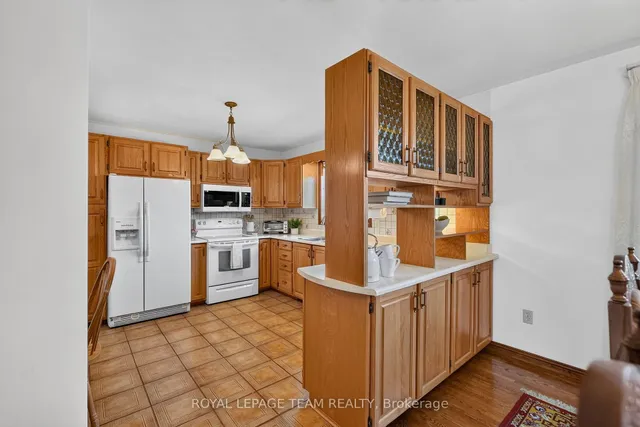 1343 Baden Ave, Ottawa 3