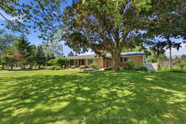 1042 Lakeshore Rd, St. Catharines 2